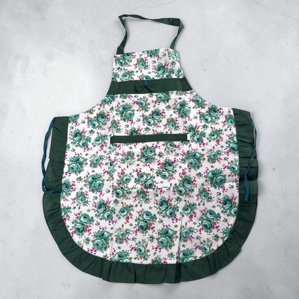 Vintage Floral Ruffle Apron Green Bow Pocket Cottagecore Kitchen Hostess